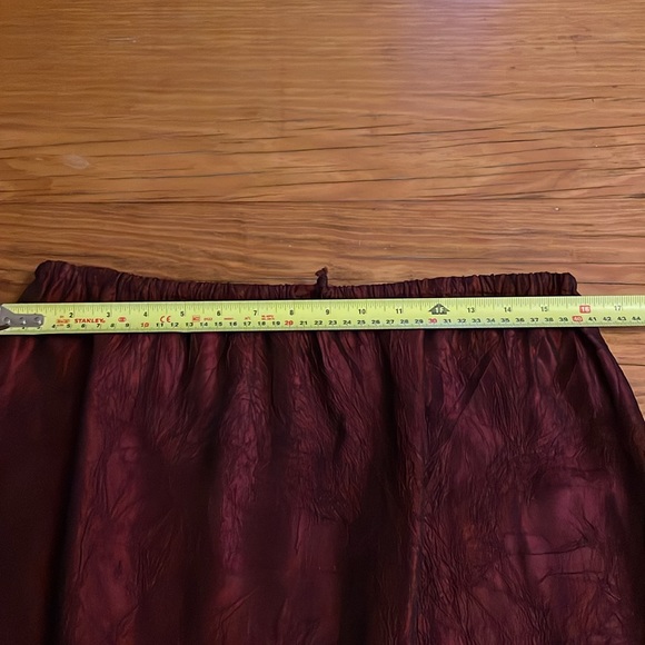 Red metallic maxi skirt - Picture 3 of 5